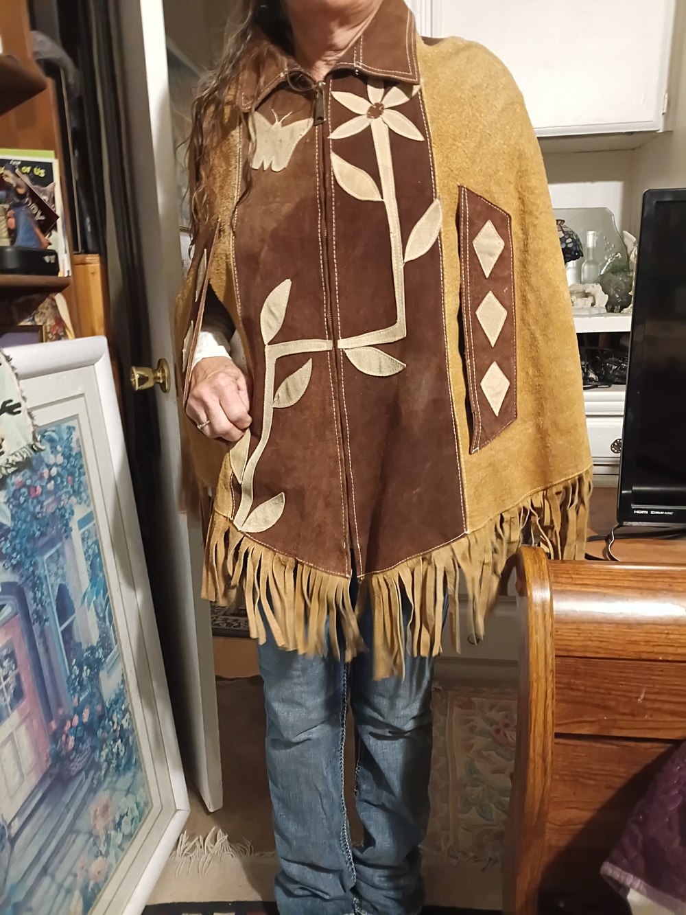 Vintage Brown & Tan Suede Fringe Poncho with Floral Appliqué - Picture 3 of 6